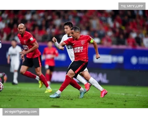 蓉城前场压迫致西海岸失误 攻防一体化战术成效显著